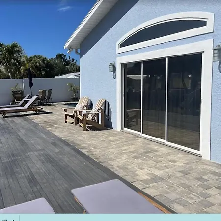 Pool/Waterfront Home 5 Min Walk To Siesta Key Village And Beach
